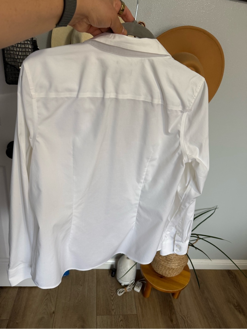 Talbots White Button-Front Collared Shirt - Picture 3 of 6